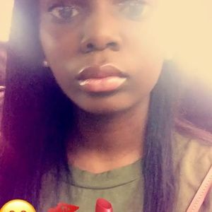 Meet your Posher, Breesha